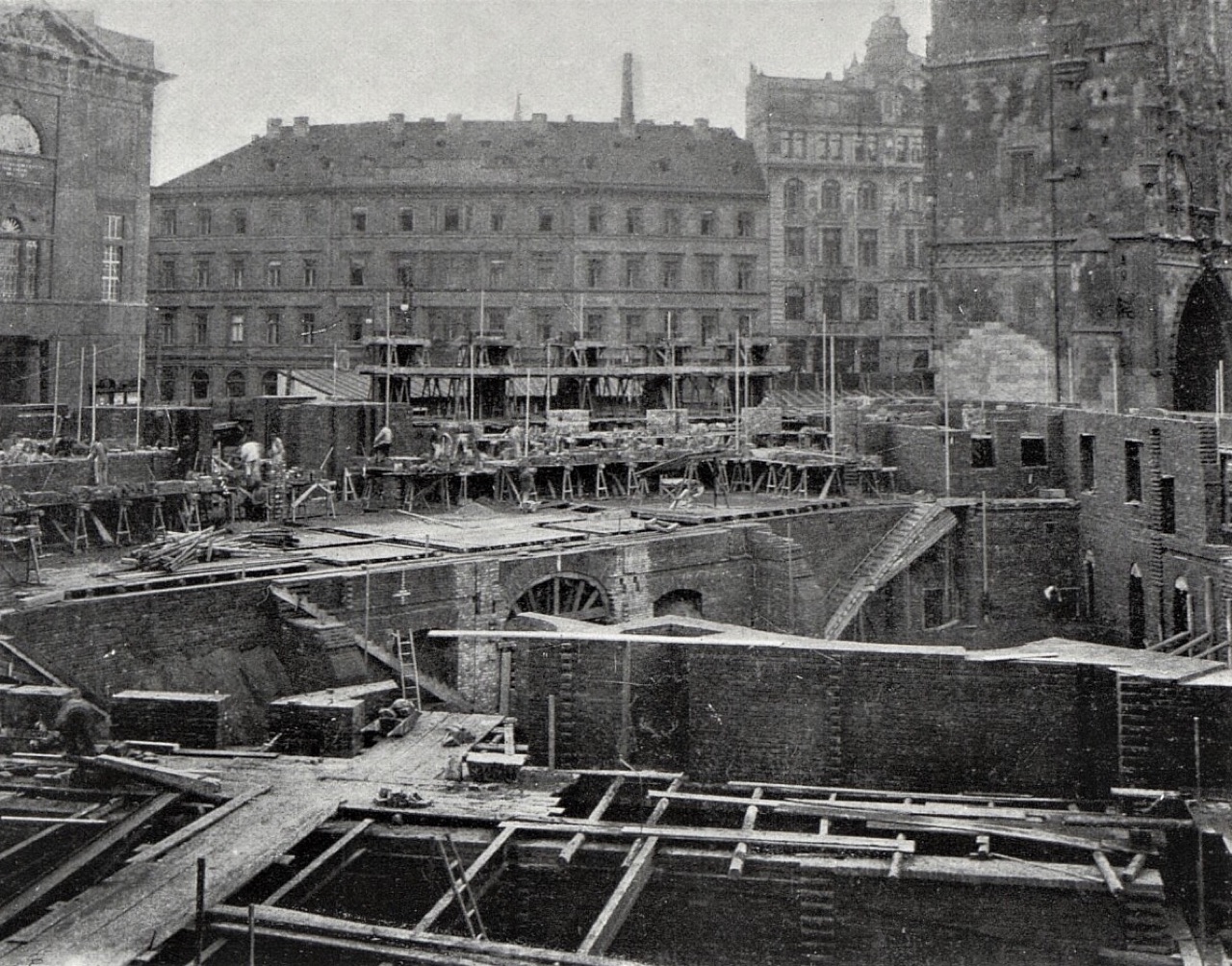 The Municipal House under construction on the site of the King's Court, Powder Tower on the right, 1906